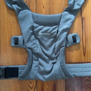 Ergobaby Embrace Gray Carrier